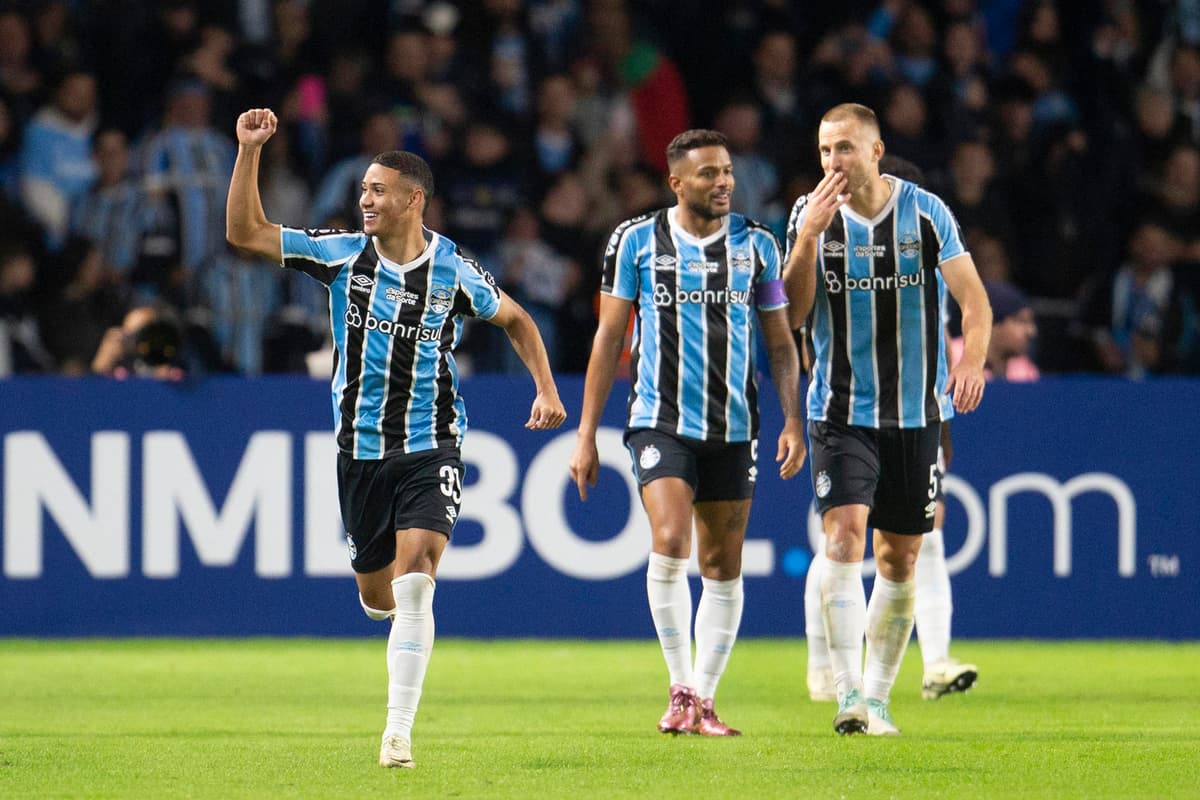 4-0. Gremio renace luego de las inundaciones, golea al líder y sueña con los octavos
