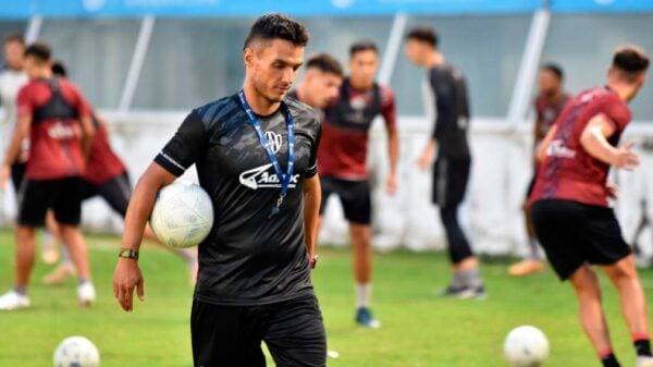 Colombiano Gonzales y paraguayo Armoa, no levantan cabeza en la Liga Argentina