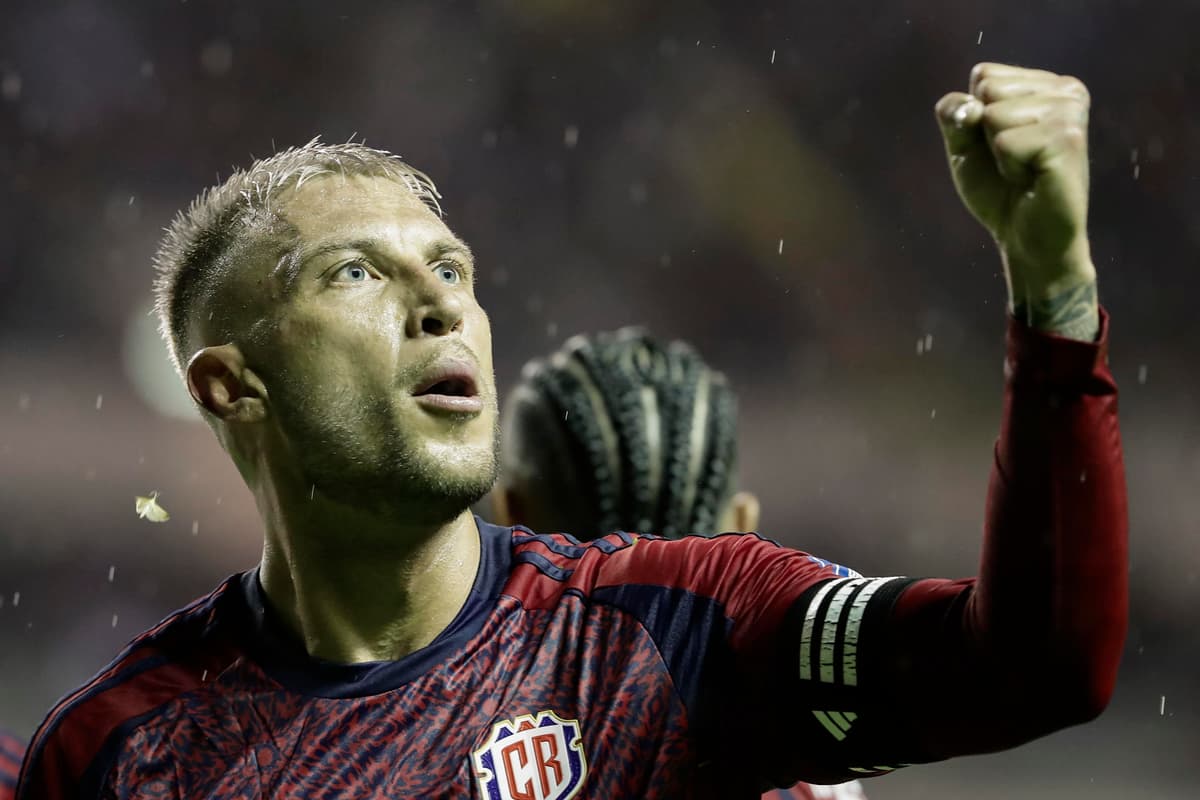 El argentino Gustavo Alfaro convoca a una joven Costa Rica para la Copa América