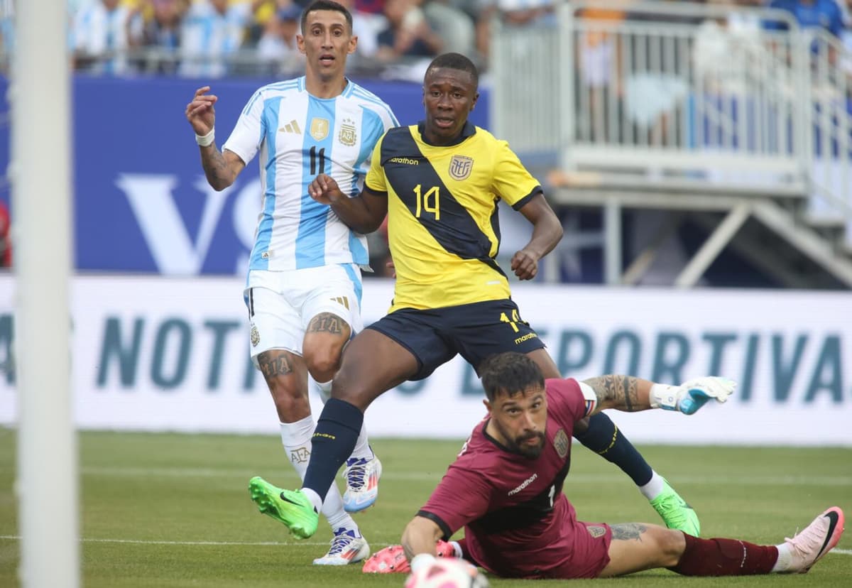 1-0. A Argentina le basta con Di María