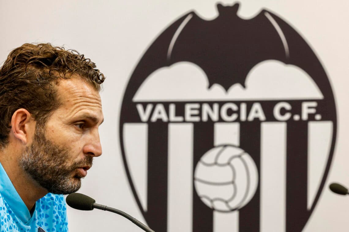 El Valencia y el español Baraja amplían su contrato hasta 2026