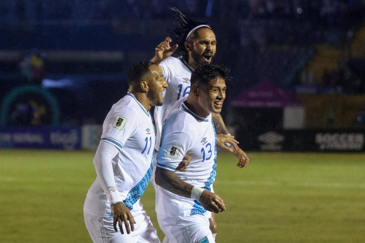 Guatemala y Costa Rica miden fuerzas en busca del liderato del grupo A