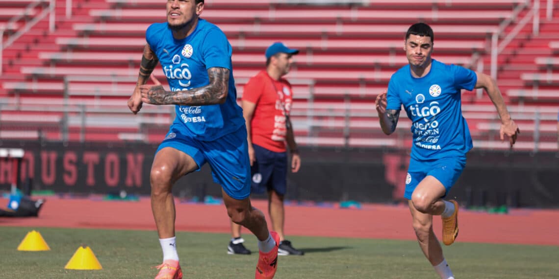 Paraguayo Gustavo Gómez espera un buen partido ante Brasil, para entrar en zona de clasificación