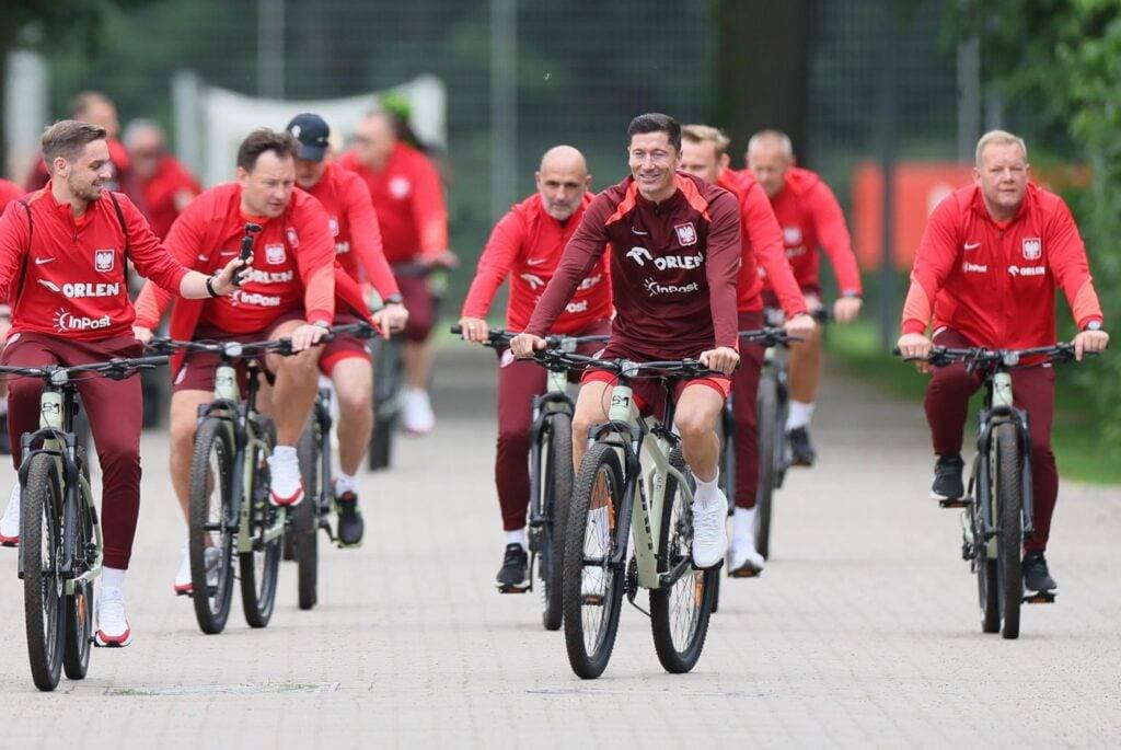 La Polonia de Lewandowski y Austria se juegan los restos