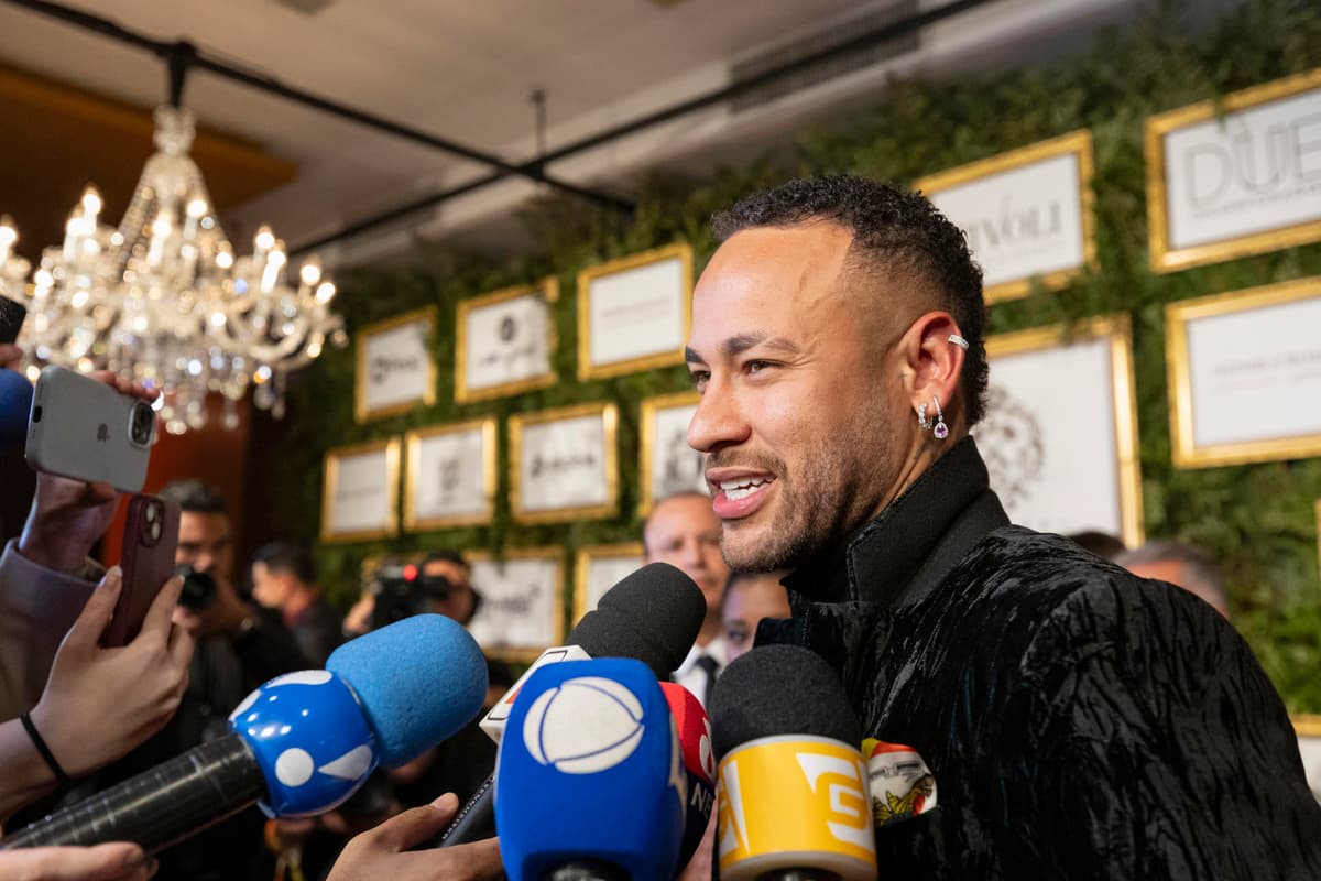 Neymar continúa su recuperación en Los Ángeles en compañía de la selección brasileña