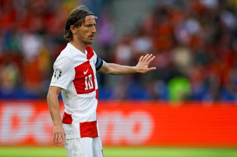 La obligación de Modric contra la ilusión de Sylvinho