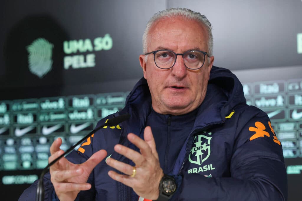 Brasileño Dorival Júnior rebaja la euforia con Endrick: «Necesita tiempo y paciencia»