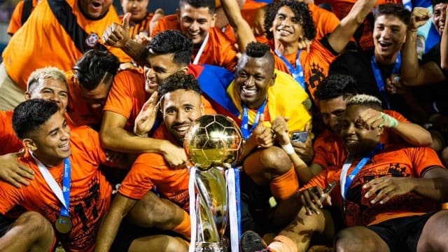 Colombianos y argentinos, campeones en El Salvador