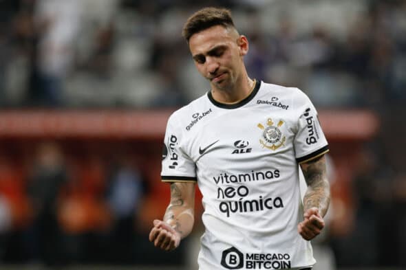 Corinthians, con cinco extranjeros no sale del sótano