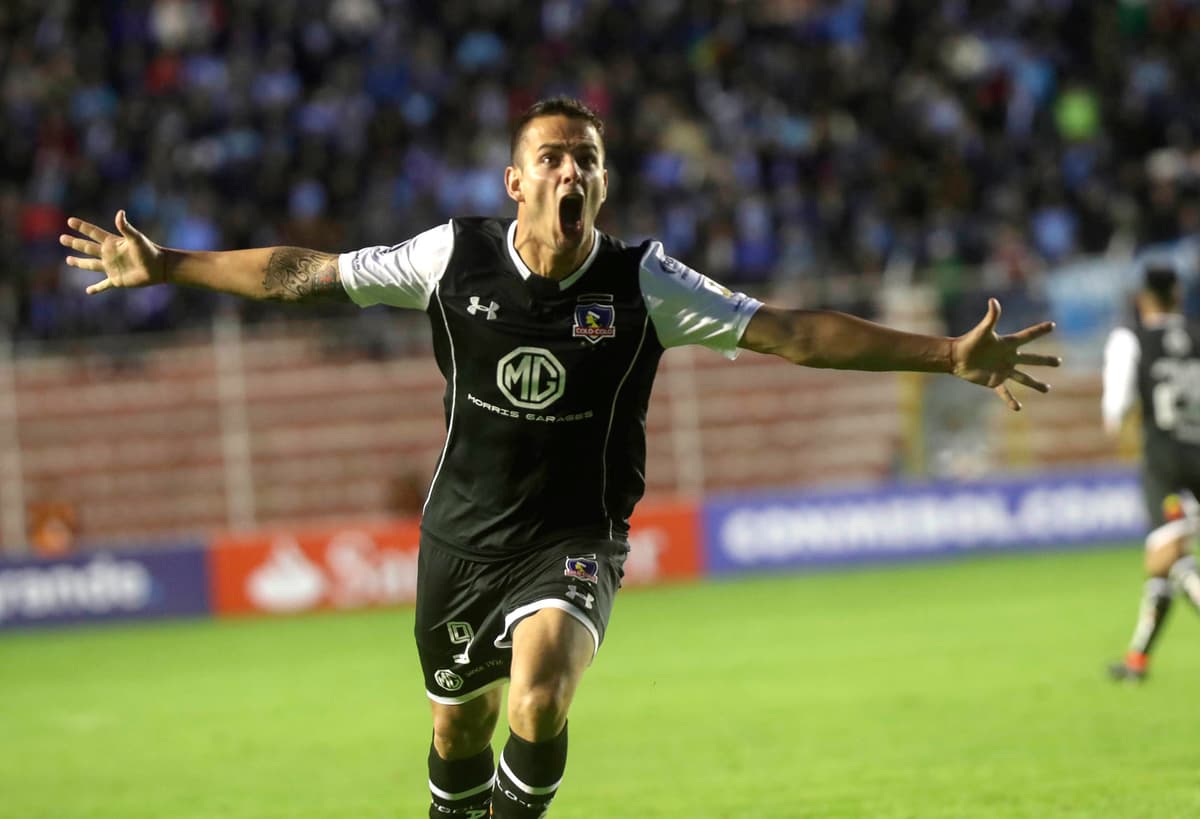 El goleador uruguayo Rivero debutará con Barcelona en decisivo partido ante Bragantino