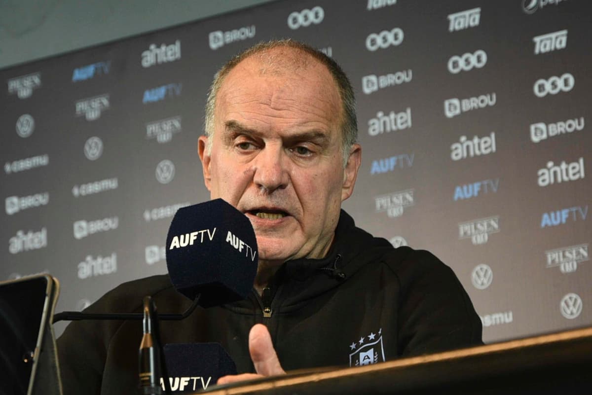 El argentino Bielsa destaca al alma competitiva del jugador uruguayo
