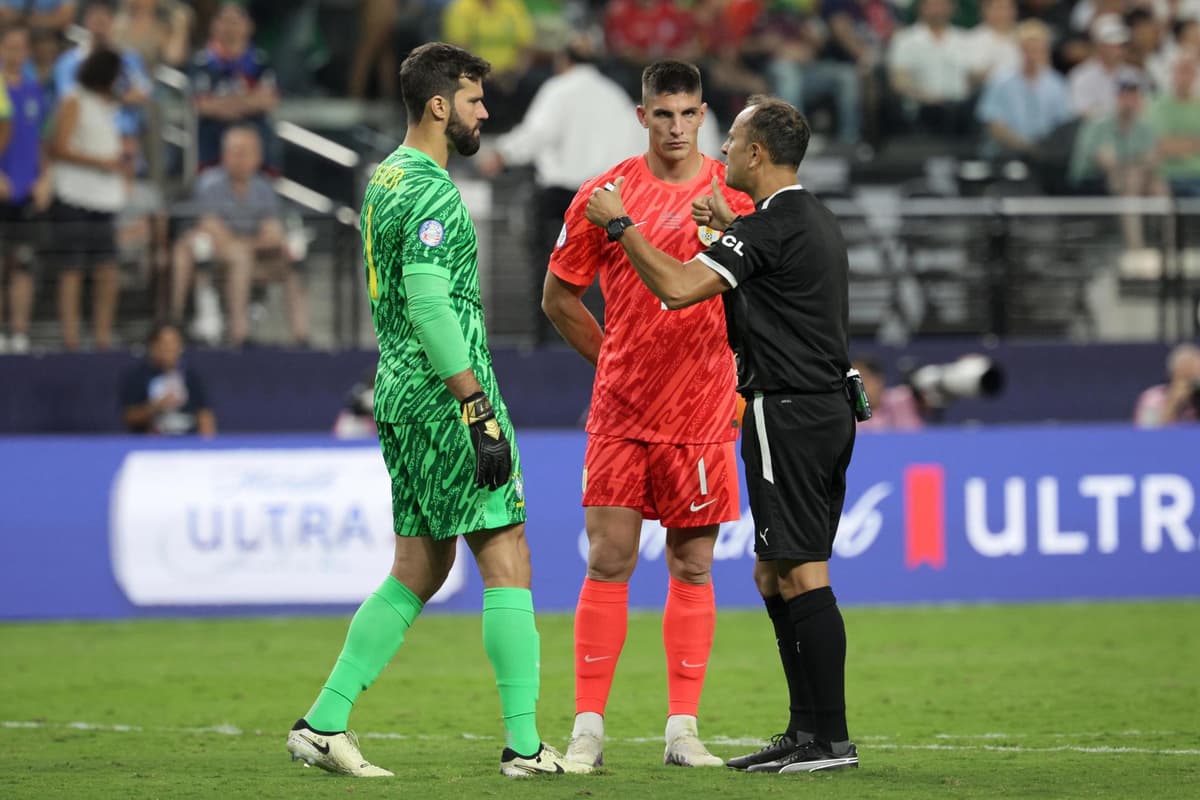 Rochet y Bentancur elogian la capacidad de sacrificio de Uruguay