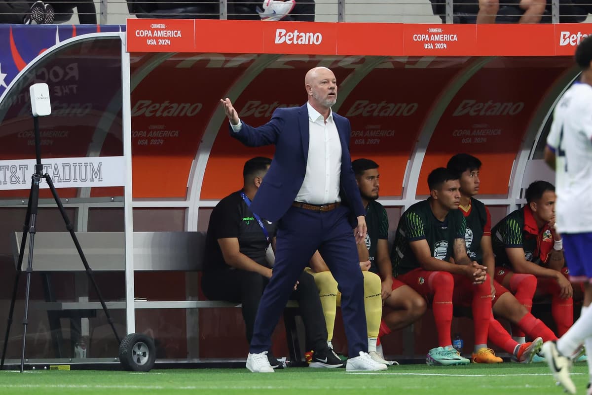 El brasileño Antonio Carlos Zago deja el banquillo de la seleccion de Bolivia