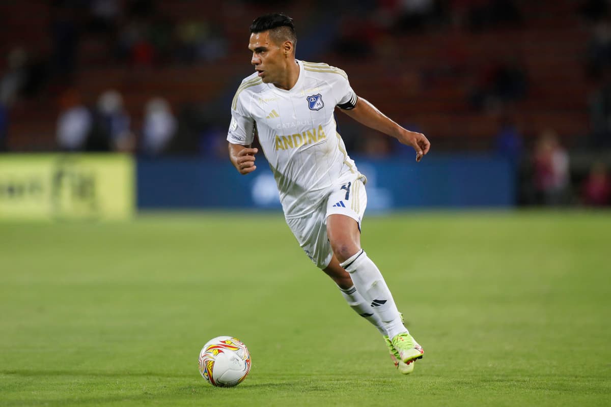 El colombiano Falcao cumple su sueño debutando con Millonarios en un agónico empate ante Medellín