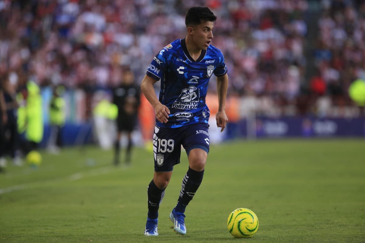 El Celta logra la cesión del mexicano Emilio Rodríguez