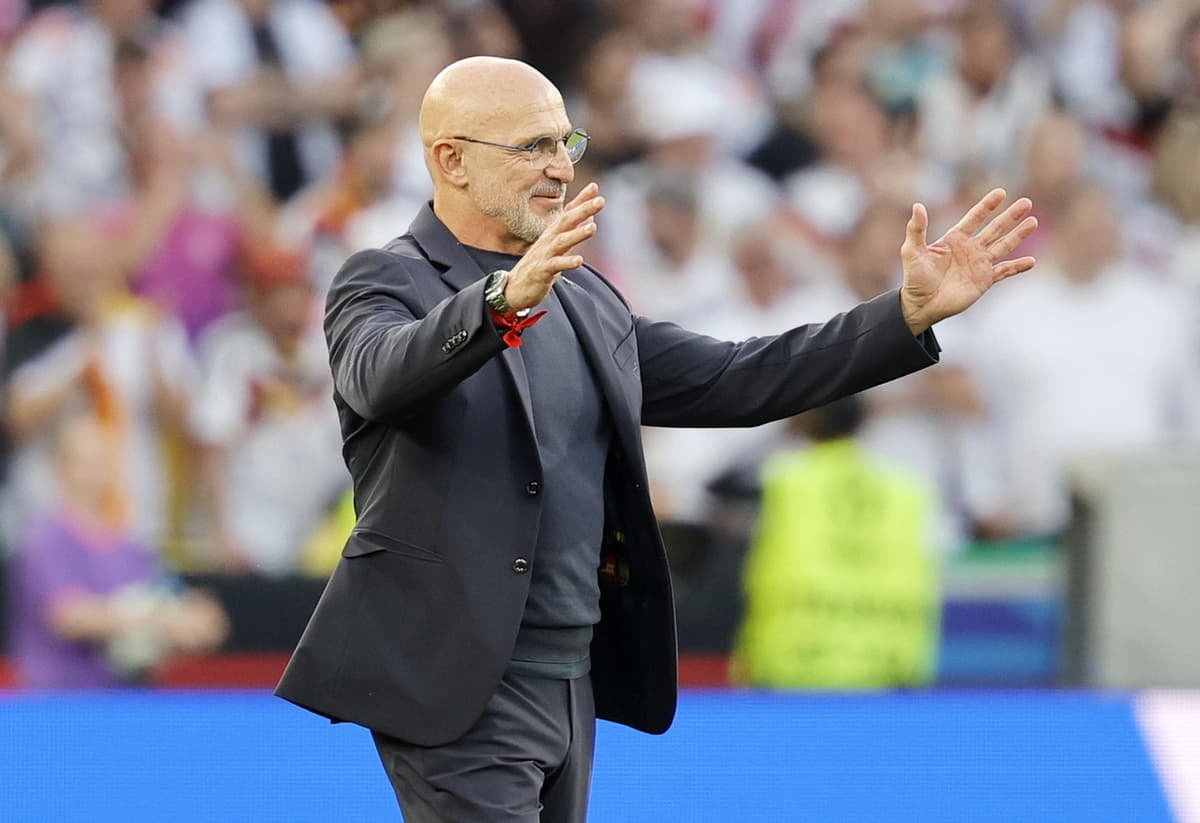 Español De la Fuente: «Voy a morir con estos jugadores, como se que harían ellos conmigo»