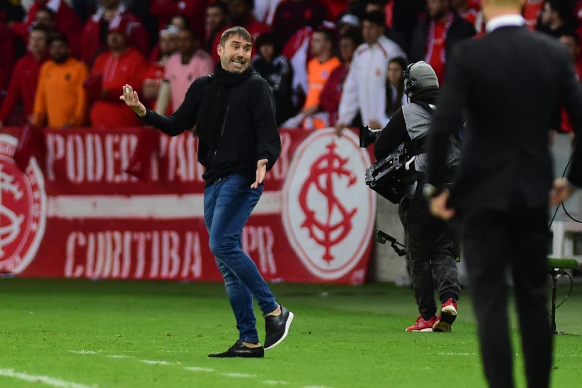 Internacional destituye al argentino Eduardo Coudet tras perder en la Copa de Brasil