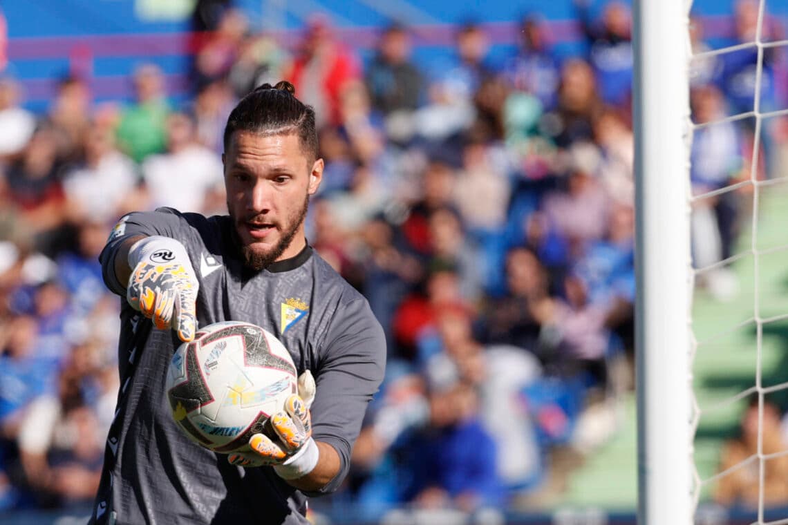 El argentino Jeremías Ledesma llega a la portería de River Plate procedente del Cádiz