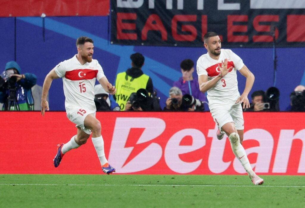 1-2. Güler dirige, Demiral machaca y Günok saca la mano de la Eurocopa