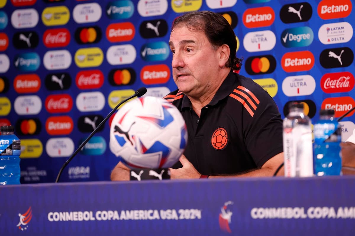 El argentino Néstor Lorenzo pide estar alerta: «De ninguna manera veo a Panamá como la cenicienta»