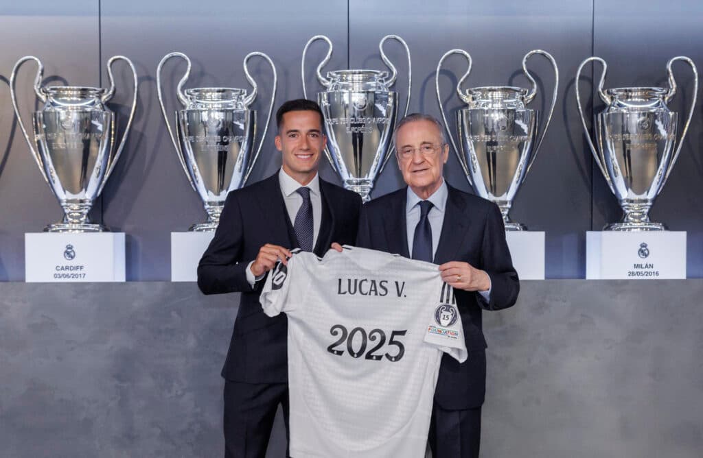 El Real Madrid oficializa la renovación del español Lucas Vázquez hasta 2025