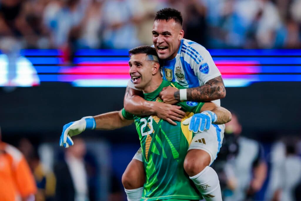 Argentino Lautaro Martínez, con sus cinco goles, goleador de la Copa América