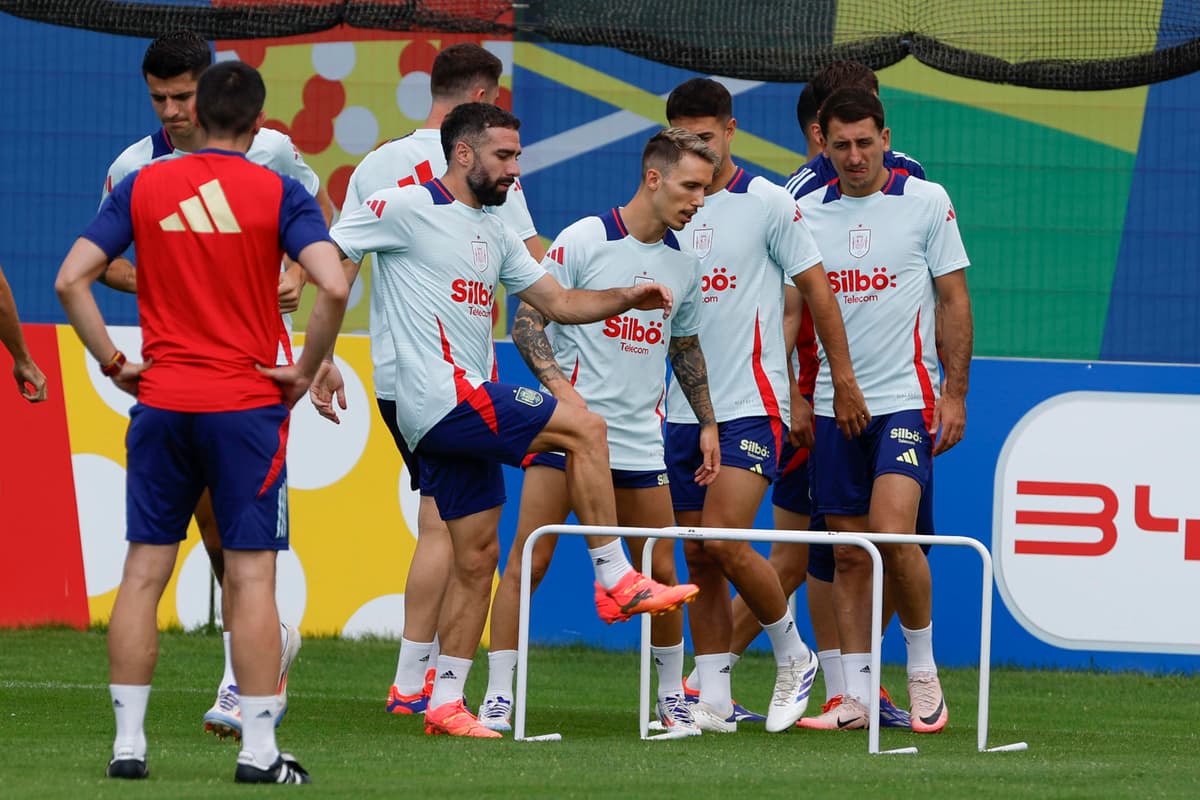 España ya prepara la final sin Jesús Navas, Ayoze ni Pedri