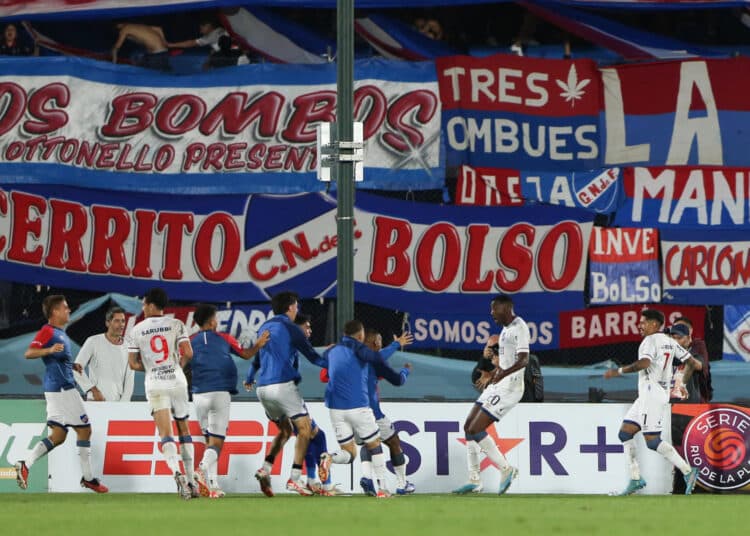 Nacional golea y lidera su grupo mientras Peñarol y Defensor comparten liderato en el otro