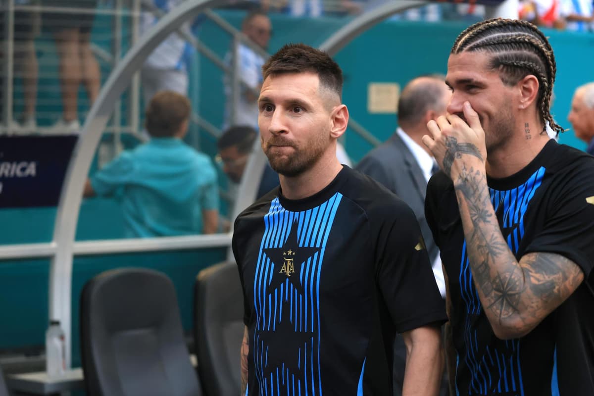 Argentino Messi hizo parte del entrenamiento con el grupo antes de partir hacia Houston