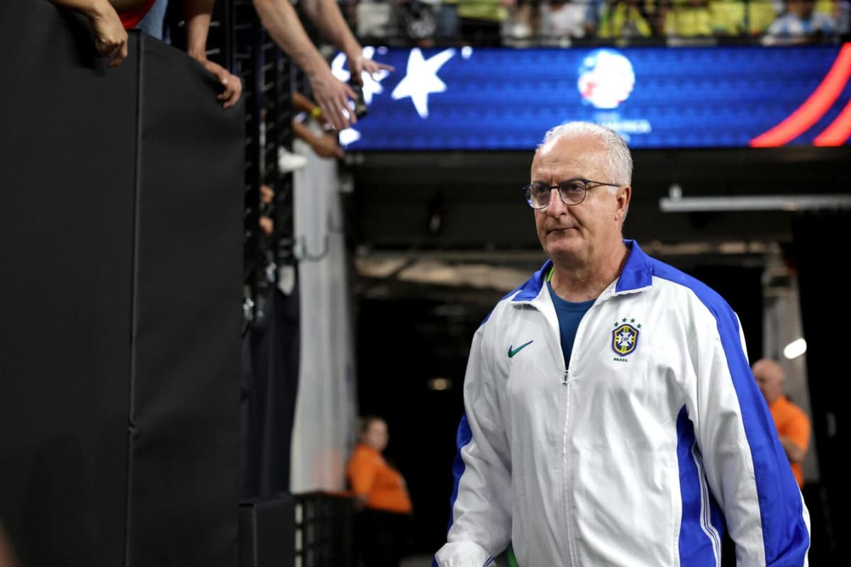 Brasileño Dorival Júnior: «Salimos invictos, pero la expectativa era otra»