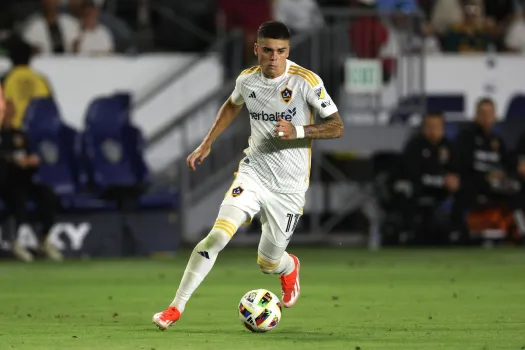 Brasileño Pec y español Puig postergan su clasificación con LA Galaxy