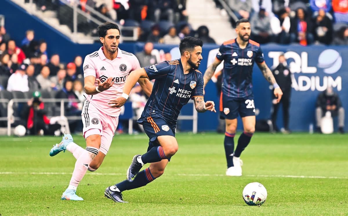El argentino Orellano gana el premio al mejor gol de la MLS con su falta desde 72 metros