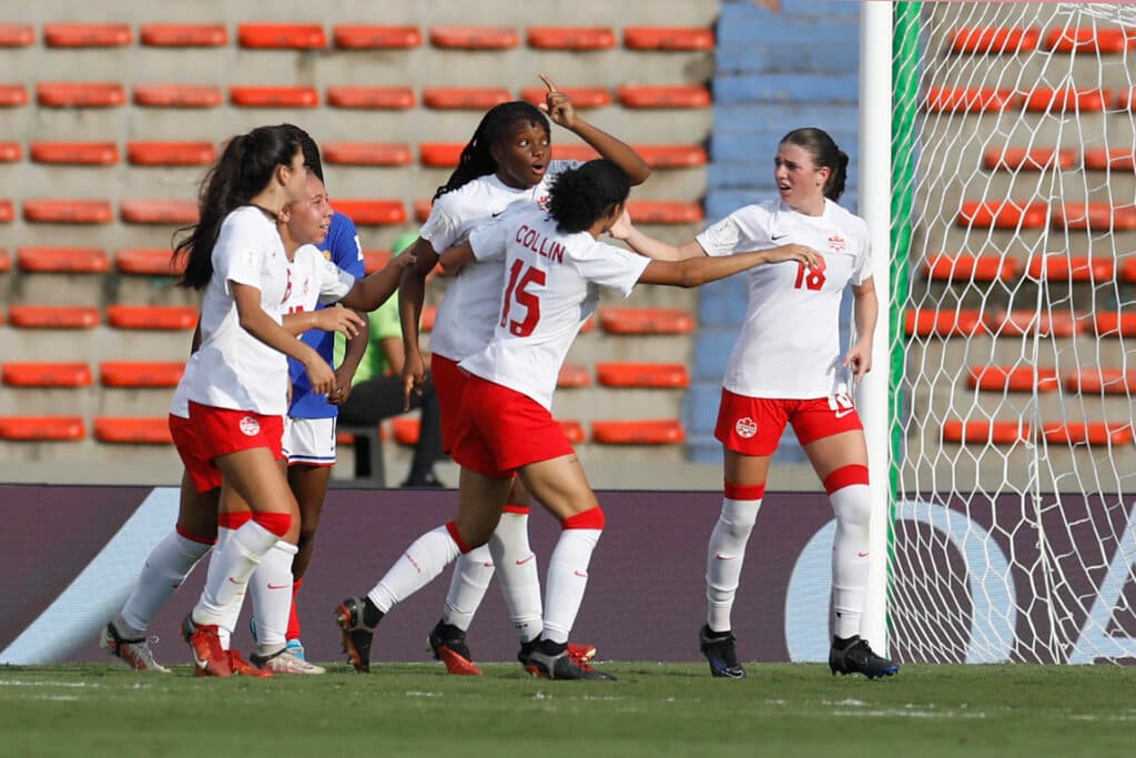 3-3. Francia y Canadá no se guardan nada en su debut