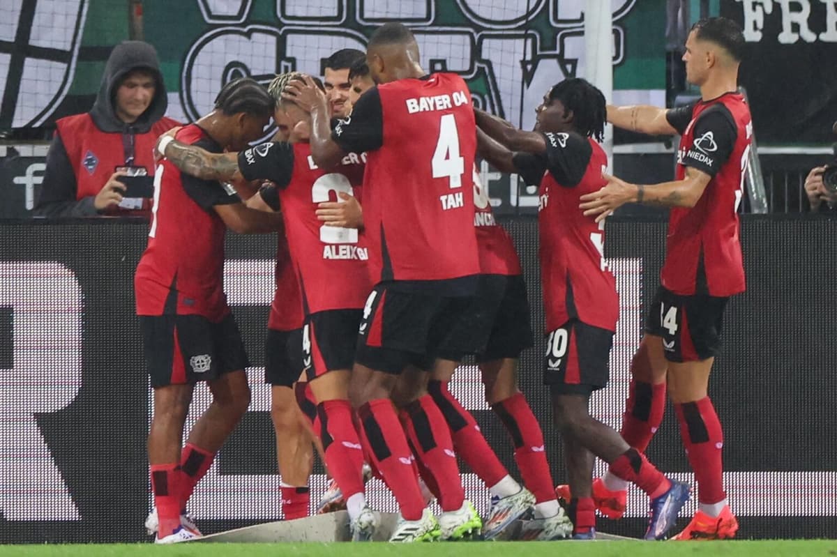 2-3. El Bayer Leverkusen saca una victoria agónica en un estreno loco en Mönchengladbach