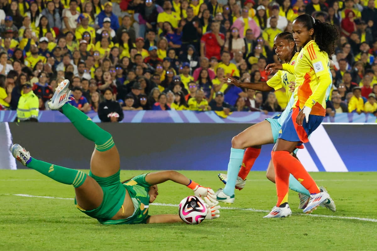 2-0. Colombia saca adelante una noche dura ante Australia con goles de López y Caicedo