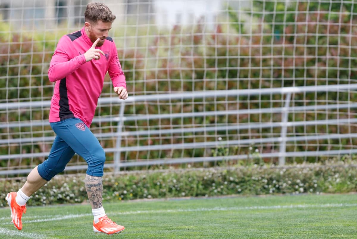 El español Muniain regresa a Bilbao, donde pensará sobre su posible futuro en un equipo argentino