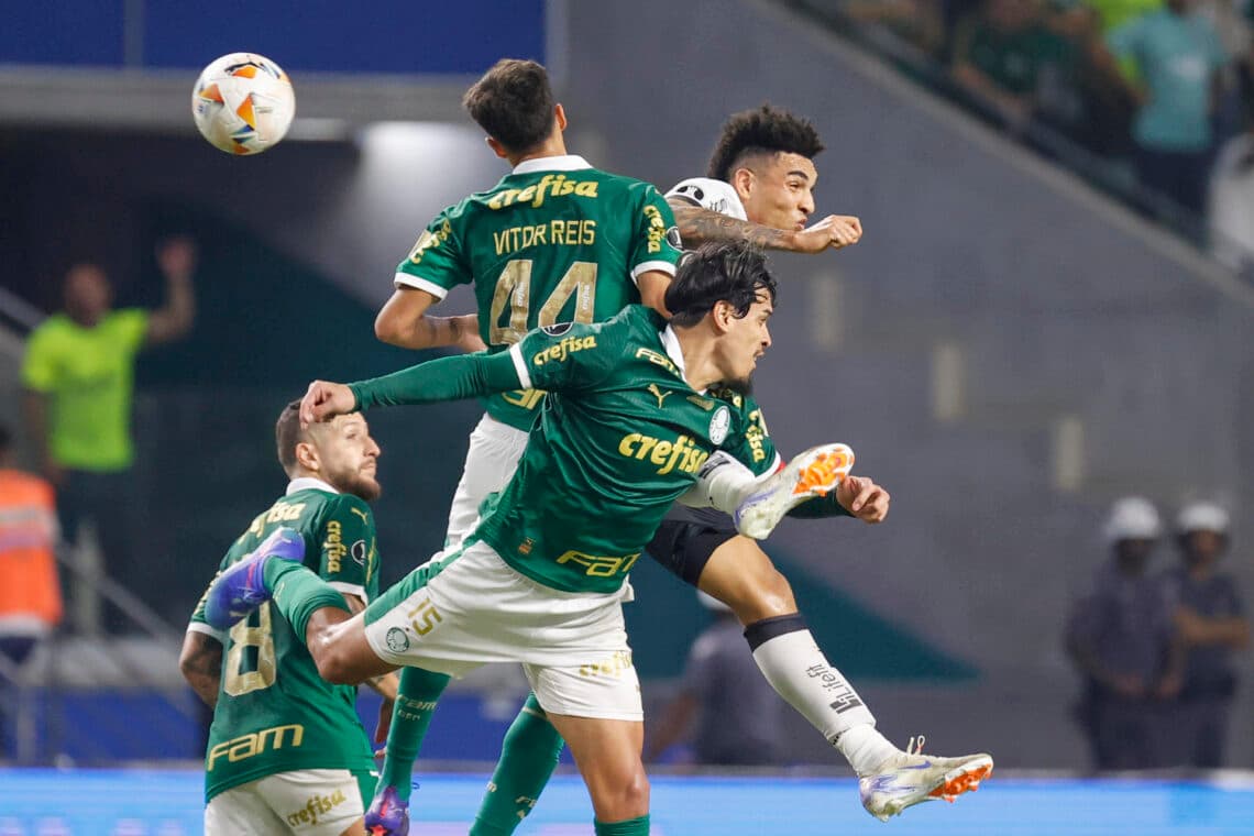 2-2. Botafogo supera un gran susto con Palmeiras y avanza a cuartos de final