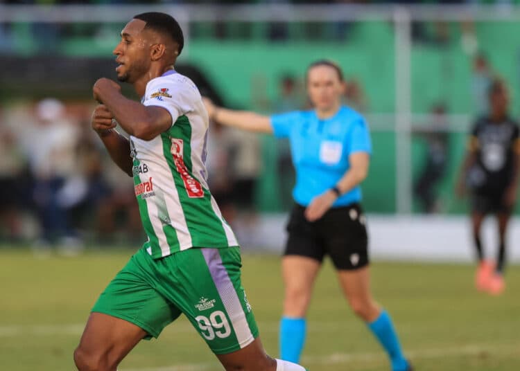 Un argentino y un brasileño le dan el triunfo al Antigua ante el CAI en la Copa Centroamericana