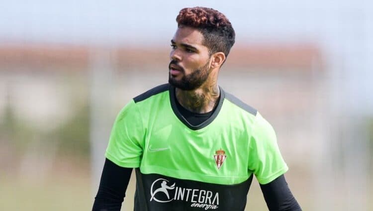 Portero cubano, no encuentra el rumbo en España