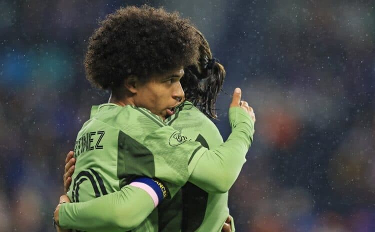 Oeste de la MLS: venezolano Martínez da triunfo clave a LAFC