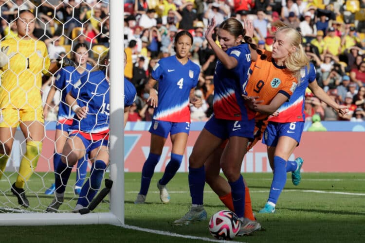 2-1. Estados Unidos tercera en el Mundial Femenino