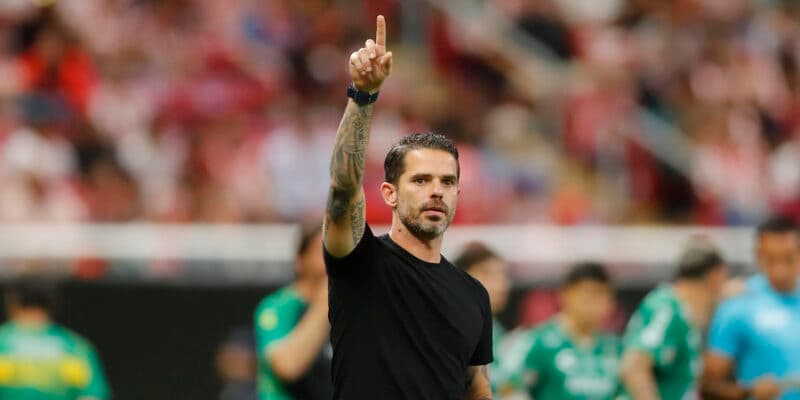 El argentino Fernando Gago ¡SE QUEDA!