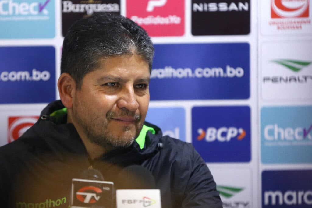 Villegas llama a 28 jugadores para que Bolivia «rompa esquemas» ante Colombia y Argentina