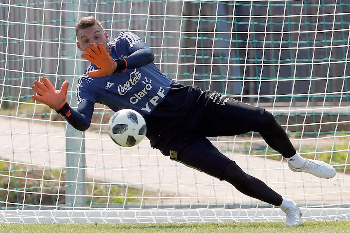 El portero Franco Armani anuncia su retiro de la selección argentina