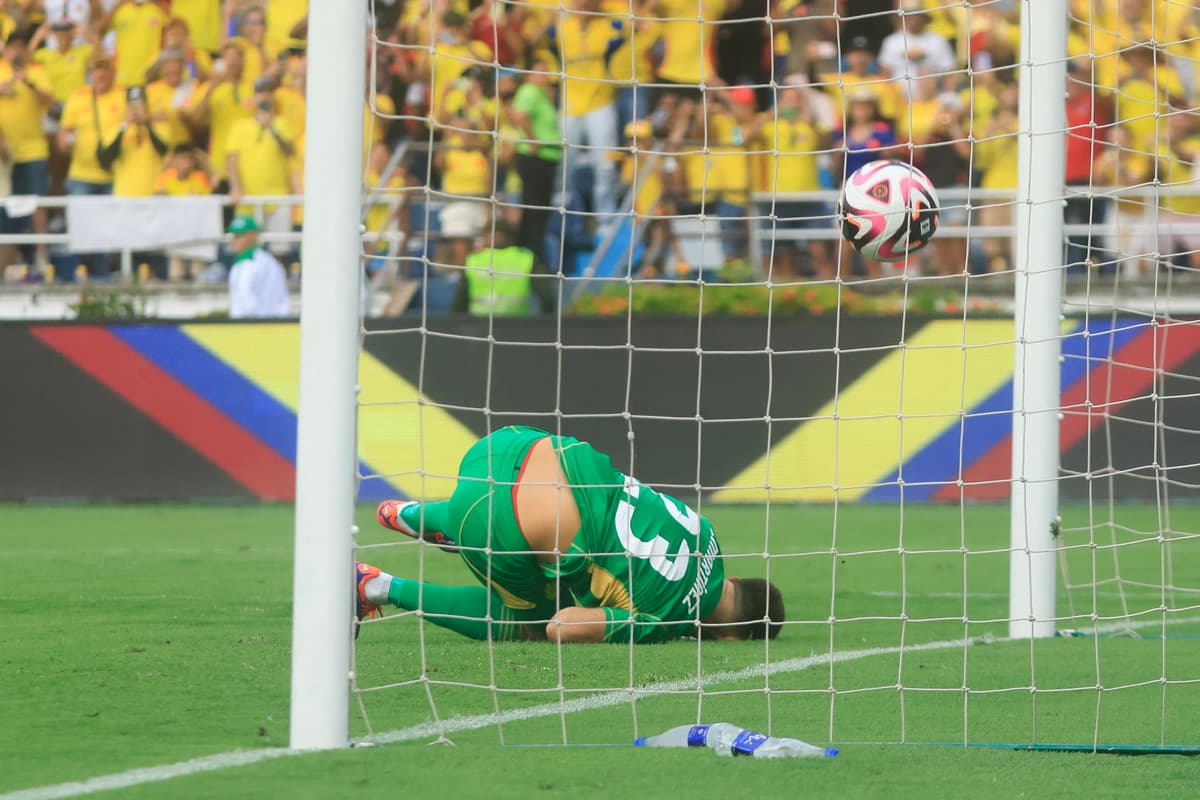 El 31 marca a Colombia y Bolivia ante Argentina y Chile; Brasil pierde y decepciona