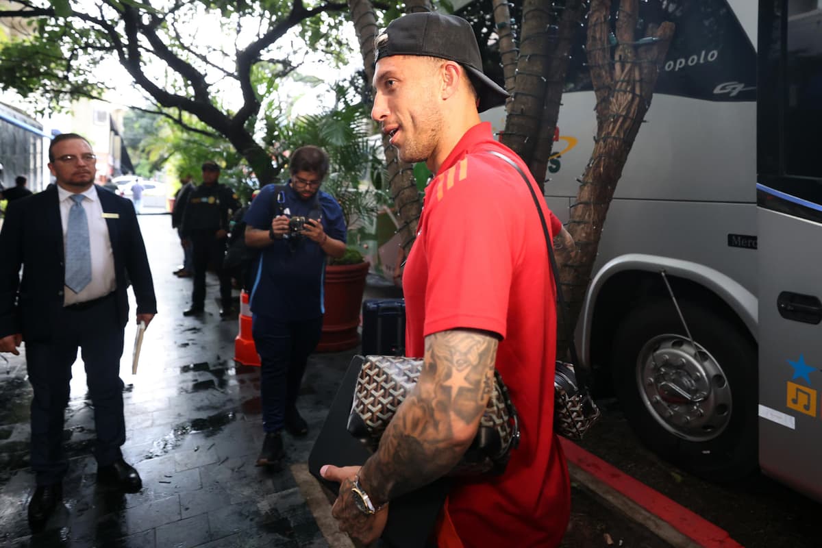 Costa Rica llega a Guatemala preparado para un «partido duro» y «bravo»