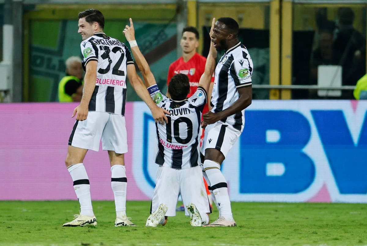 El Udinese, líder de la Serie A tras remontar al Parma