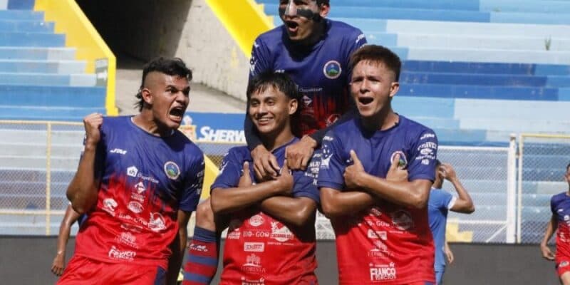 Mexicano figura y doblete uruguayo, en la fecha 14 en El Salvador