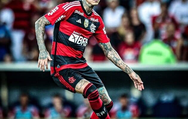 El chileno Erick Pulgar, pulmón del Flamengo en Brasil