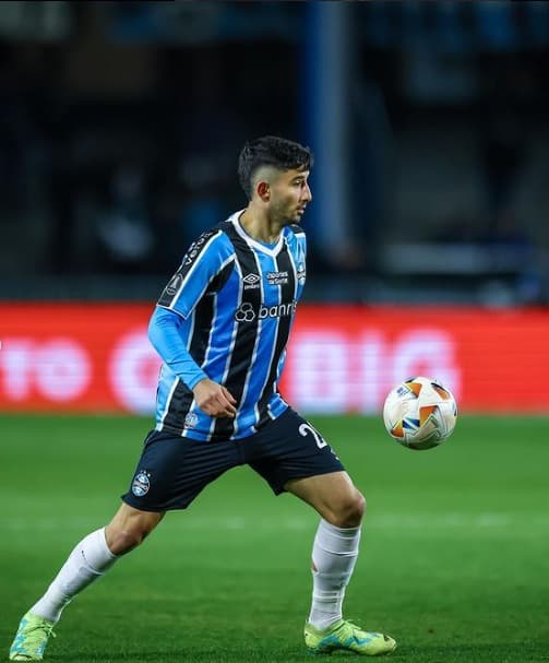 Mediocampista Mathías Villasanti, pilar de Gremio y Selección de Paraguay